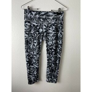 ATHLETA Women's Size Small Prisma Stride Capri Leggings Black Gray Small‎